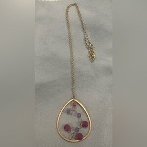 Elegant Gold and Purple Pendant Necklace